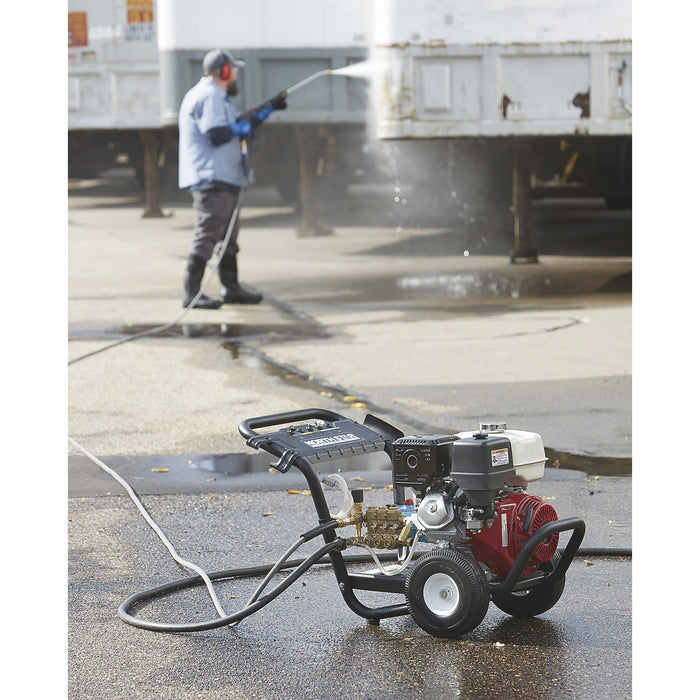 NorthStar Gas Cold Water Pressure Washer, 4200 PSI, 3.5 GPM, Honda Engine, Model# 157127