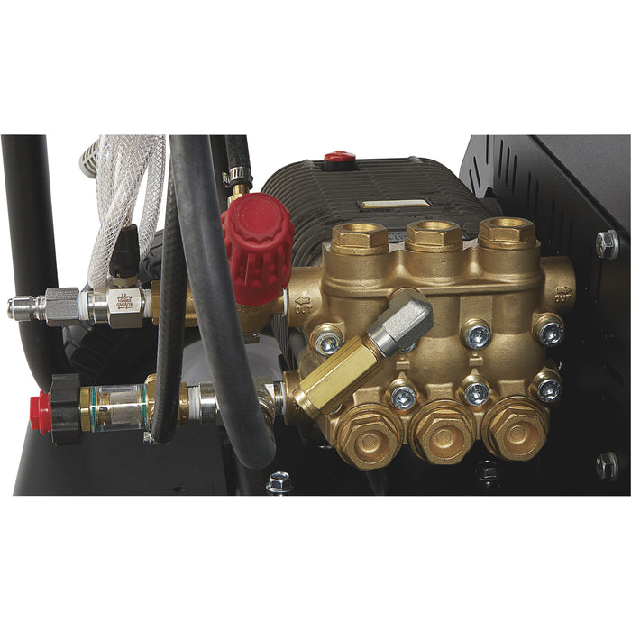 NorthStar Gas Cold Water Pressure Washer, 5000 PSI, 5.0 GPM, Honda Engine, Electric Start, Belt Drive, Model# 1571493