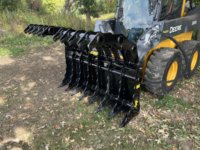 Stinger Attachments Utility Tractor CG Clam Grapple (CG) — Main View