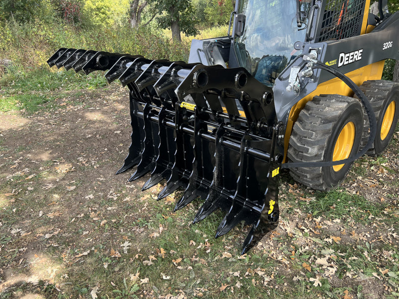 Stinger Attachments Utility Tractor CG Clam Grapple (CG) — Main View