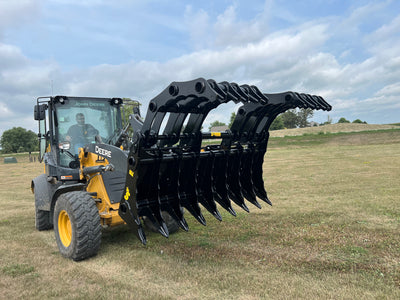 Stinger Attachments Wheel Loader CG-XD Clam Grapple (CG-XD) — Main View