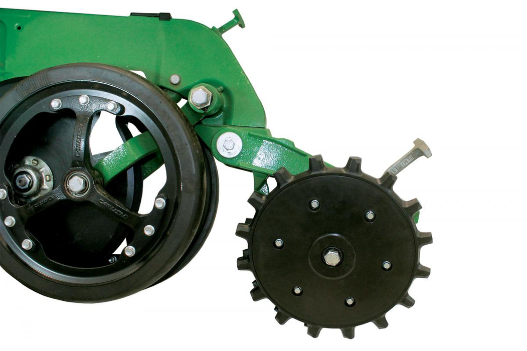 Yetter Twister Poly Closing Wheel short