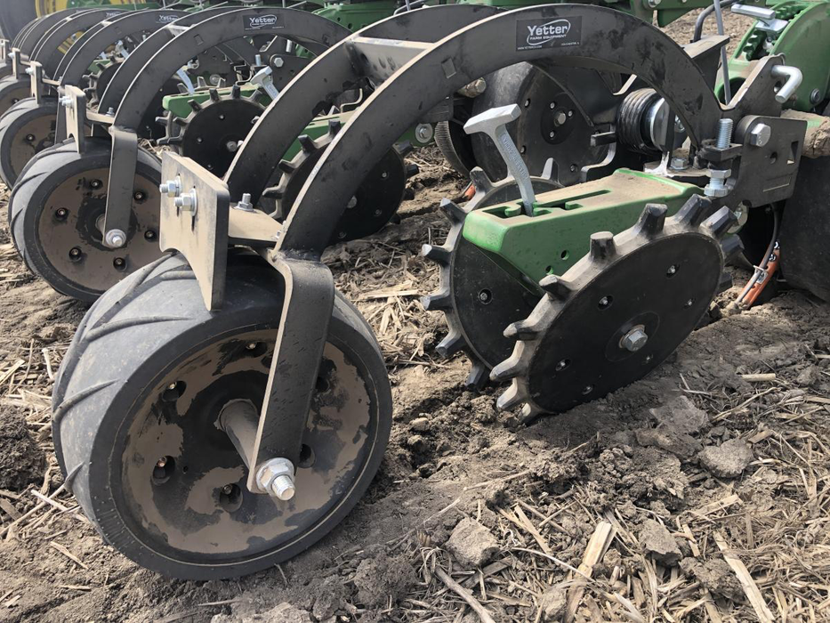 Yetter Twister Poly Closing Wheel